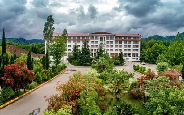 هتل اسپیناس استارا (Spinas Starra Hotel)