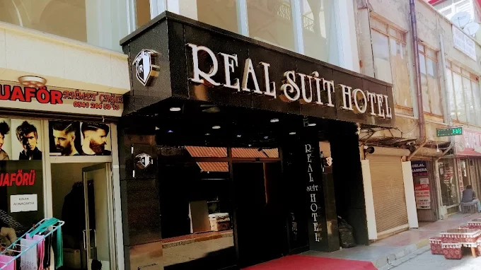هتل رئال سوئیت وان (Real Suite)