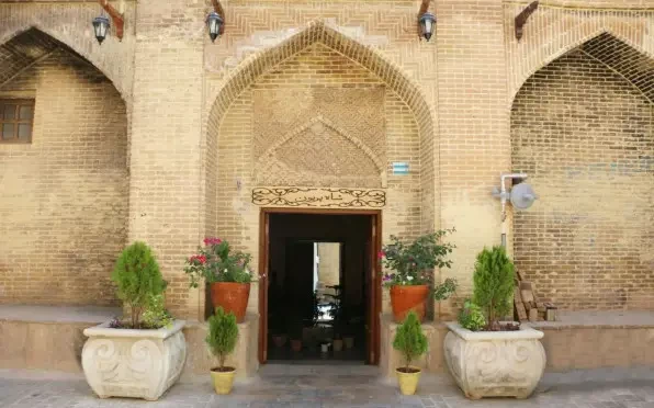 هتل سنتی شاه پریون شیراز